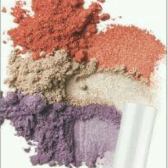 NIB MARY KAY AT PLAY BAKED EYE TRIO SUNSET BEACH EYESHADOW COMPACT ⭐️⭐️⭐️⭐️⭐️ - Picture 12 of 15